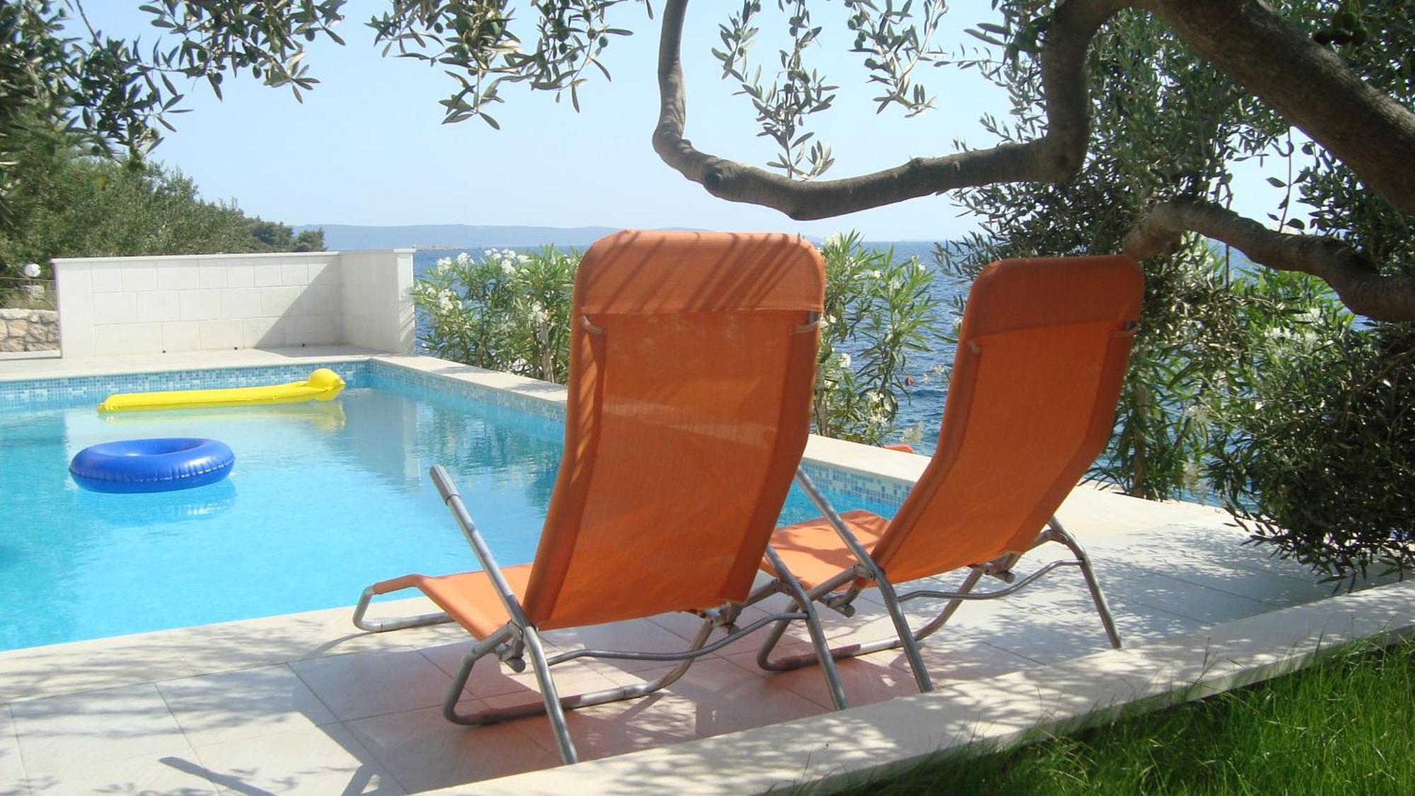 Apartments Niana With Heated Seawater Swimingpool Donji Okrug  Exterior foto
